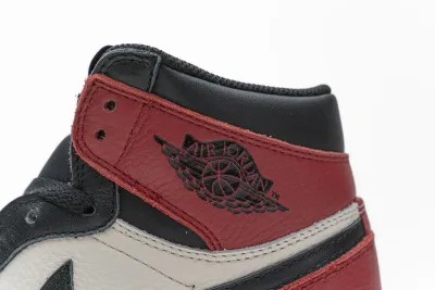 Jordan 1 Retro High Bred Toe 555088-610 02