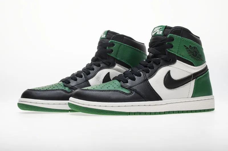  Air Jordan 1 High OG “Pine Green” 555088-302