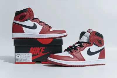  Air Jordan 1 High OG Chicago 555088-101 01