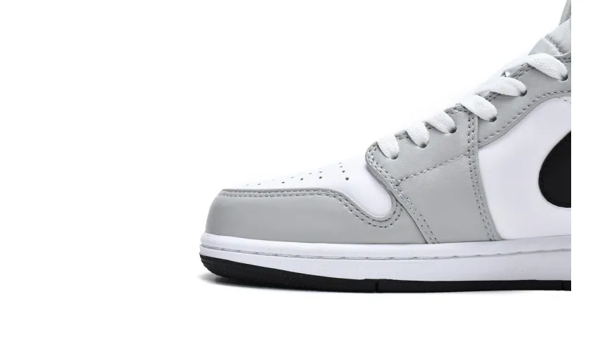 Jordan 1 Light Smoke Grey