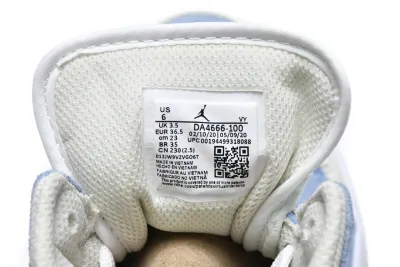  Air Jordan 1 Mid SE Sail Light Blue DA4666-100 02