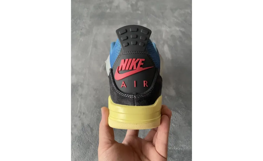 Jordan 4 Retro Union Off Noir?