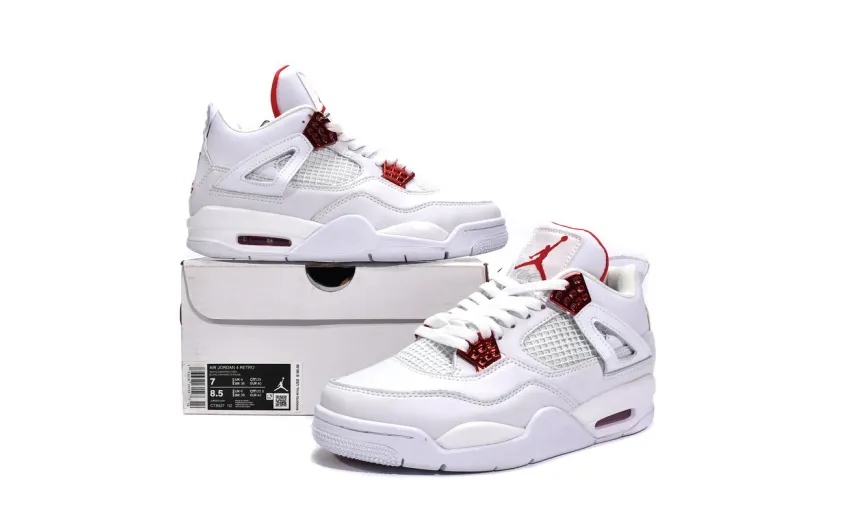 Jordan 4 Metallic Red