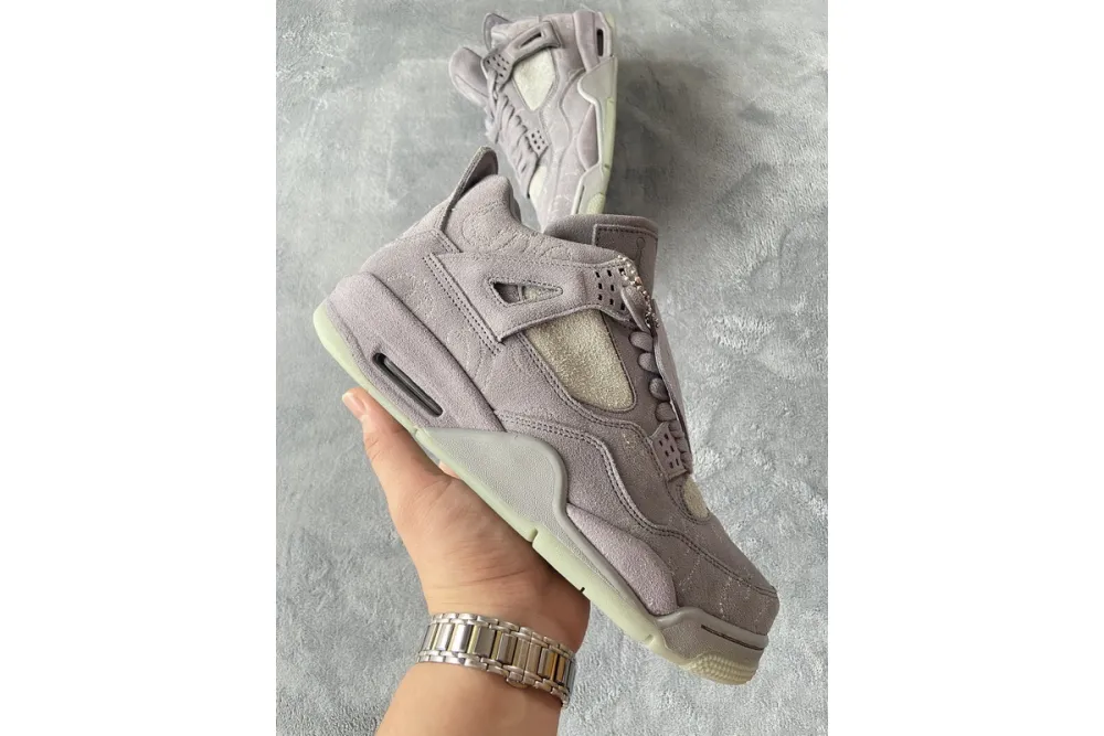 Reps StockX Shoes KAWS X Air Jordan 4 Retro Grey 930155-003??