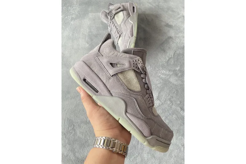 Reps StockX Shoes KAWS X Air Jordan 4 Retro Grey 930155-003??