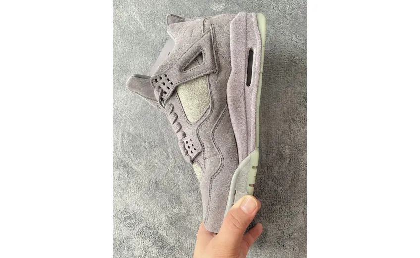 Reps StockX Shoes KAWS X Air Jordan 4 Retro Grey 930155-003??