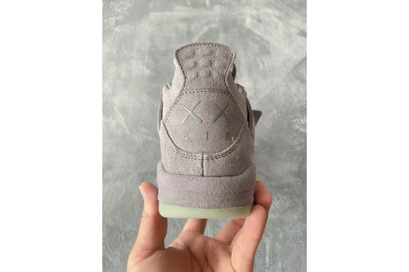 Reps StockX Shoes KAWS X Air Jordan 4 Retro Grey 930155-003??