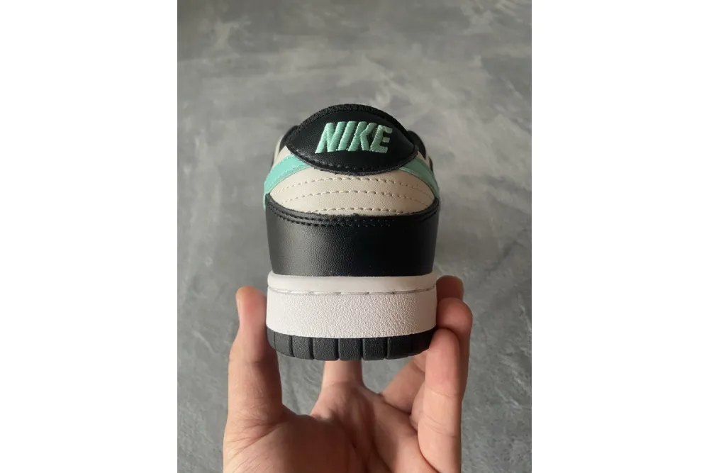 Reps StockX Shoes Nike Dunk SB Low Tiffany Black CW1590-003??