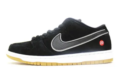  Nike SB Dunk Low Quartersnacks 313170-019 01