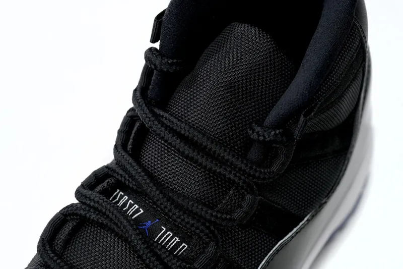 air jordan 11 space jam reps
