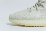 Reps StockX Shoes Adidas Yeezy Boost 350 V2 Light UV Sensitive Green GY3438??