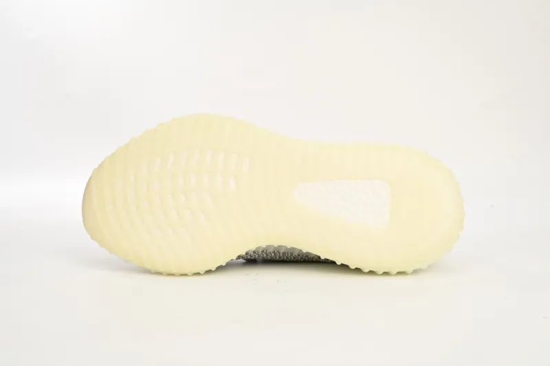 yeezy 350 v2 non reflective static reps