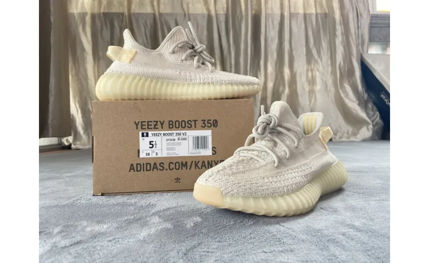Reps StockX Shoes Adidas Yeezy Boost 350 V2 Light UV Sensitive GY3438??