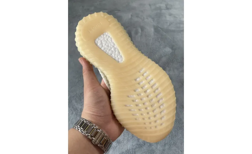 Reps StockX Shoes Adidas Yeezy Boost 350 V2 Light UV Sensitive GY3438??