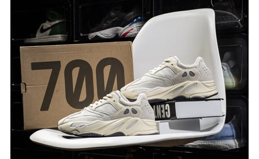 Reps StockX Shoes Adidas Yeezy Boost 700“Analog” White EG7596??