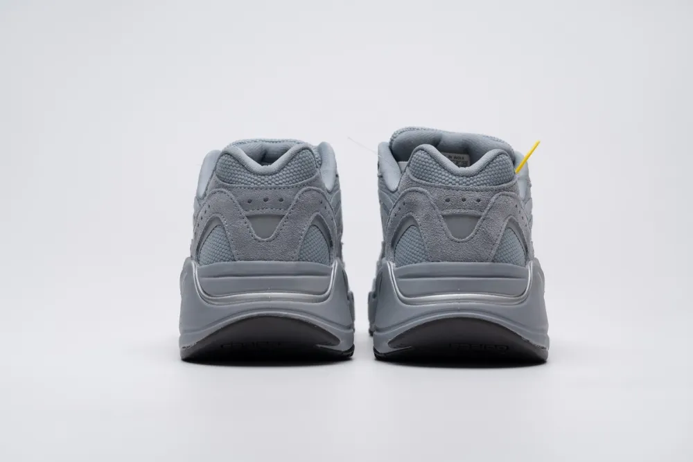 Reps StockX Shoes Adidas Yeezy Boost 700 V2 “Hospital Blue”Basf Boost FV8424??