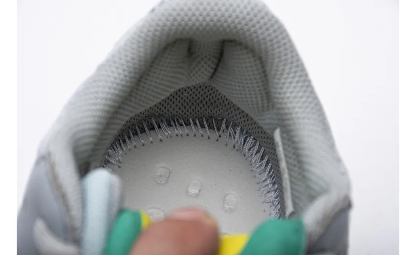 Reps StockX Shoes Adidas Yeezy Boost 700“Inertia” Grey EG7597??