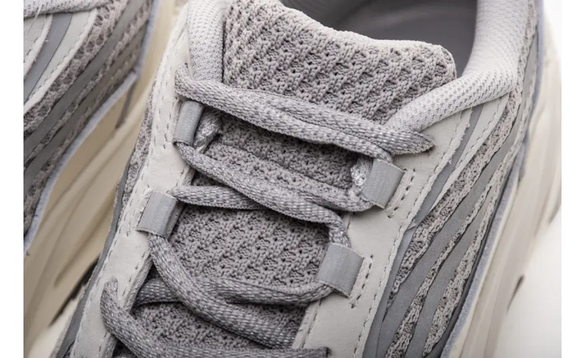 Reps StockX Shoes Adidas Yeezy Boost 700 V2 “Static” White Grey EF2829??