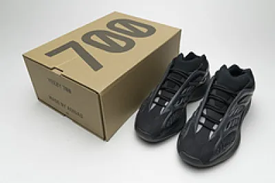 Adidas Yeezy 700 V3 Alvah H67799 02