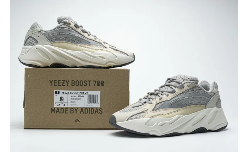  Adidas Yeezy Boost 700 V2 “Cream” GY7924 
