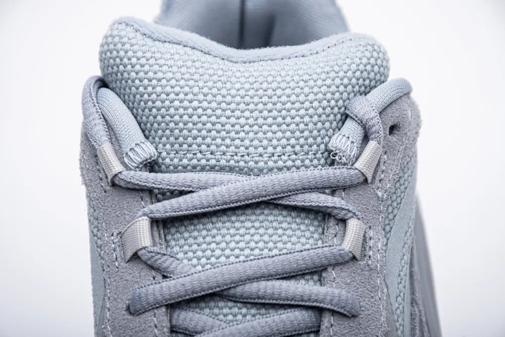  Adidas Yeezy Boost 700 V2 “Hospital Blue”Basf Boost FV8424 