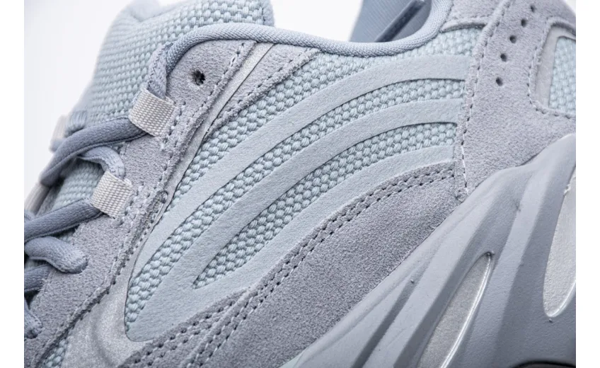  Adidas Yeezy Boost 700 V2 “Hospital Blue”Basf Boost FV8424 