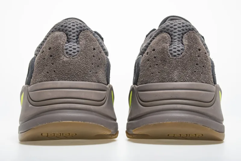  Adidas Yeezy Boost 700 “Mauve” EE9614