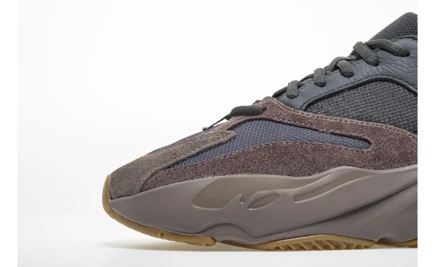  Adidas Yeezy Boost 700 “Mauve” EE9614