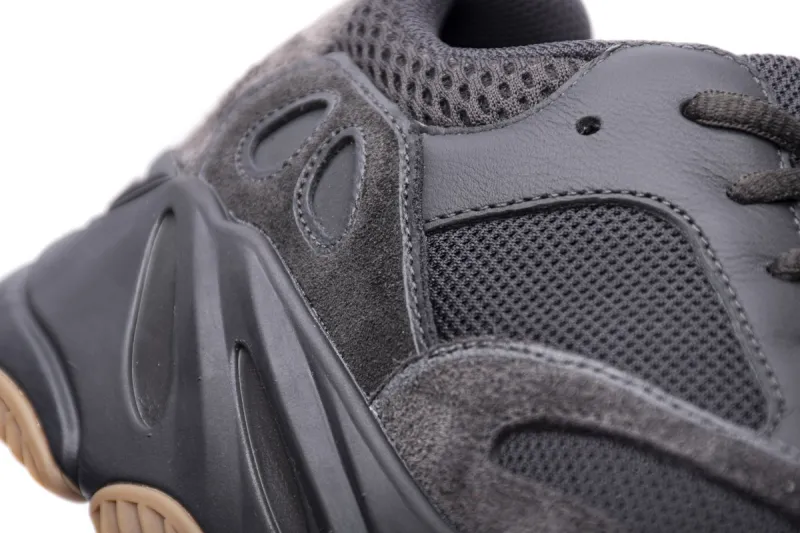  Adidas Yeezy 700 “Utility Black” FV5304