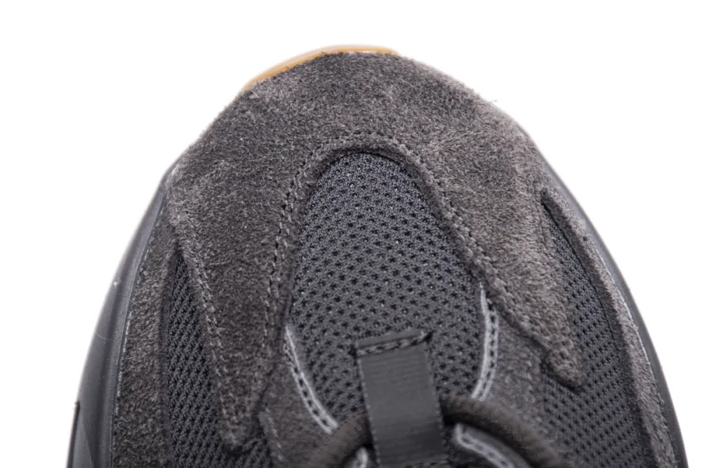  Adidas Yeezy 700 “Utility Black” FV5304