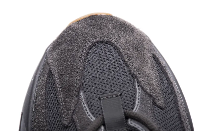  Adidas Yeezy 700 “Utility Black” FV5304