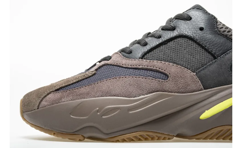  Adidas Yeezy Boost 700 “Mauve” EE9614