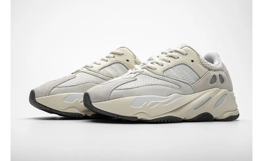  Adidas Yeezy Boost 700“Analog” White EG7596
