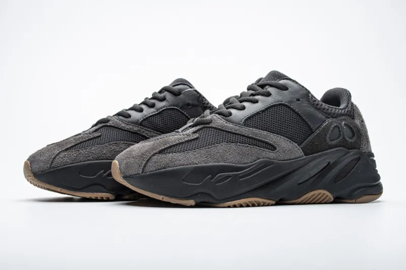  Adidas Yeezy Boost 700 “Utility Black” FV5304