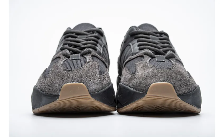  Adidas Yeezy Boost 700 “Utility Black” FV5304