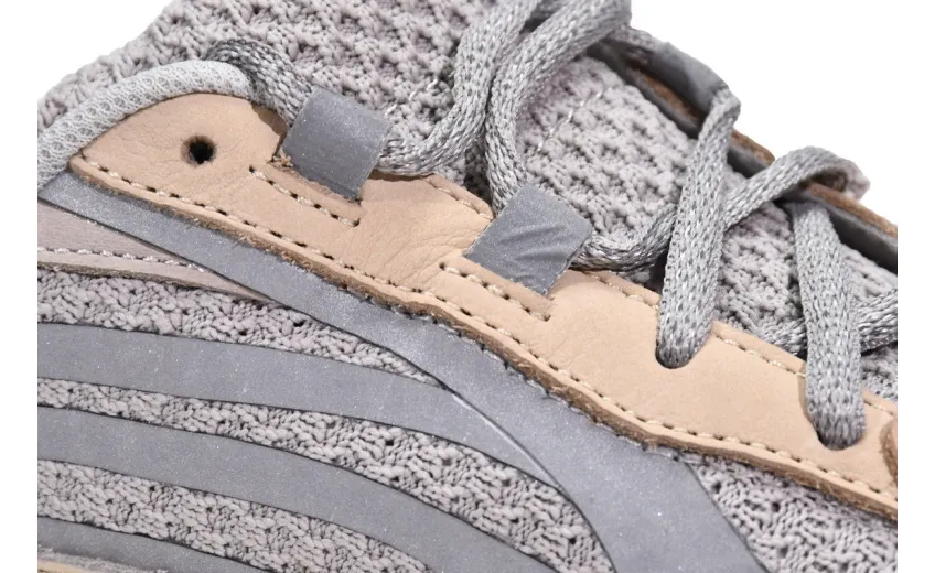  Adidas Yeezy Boost 700 V2 Cream GY7924