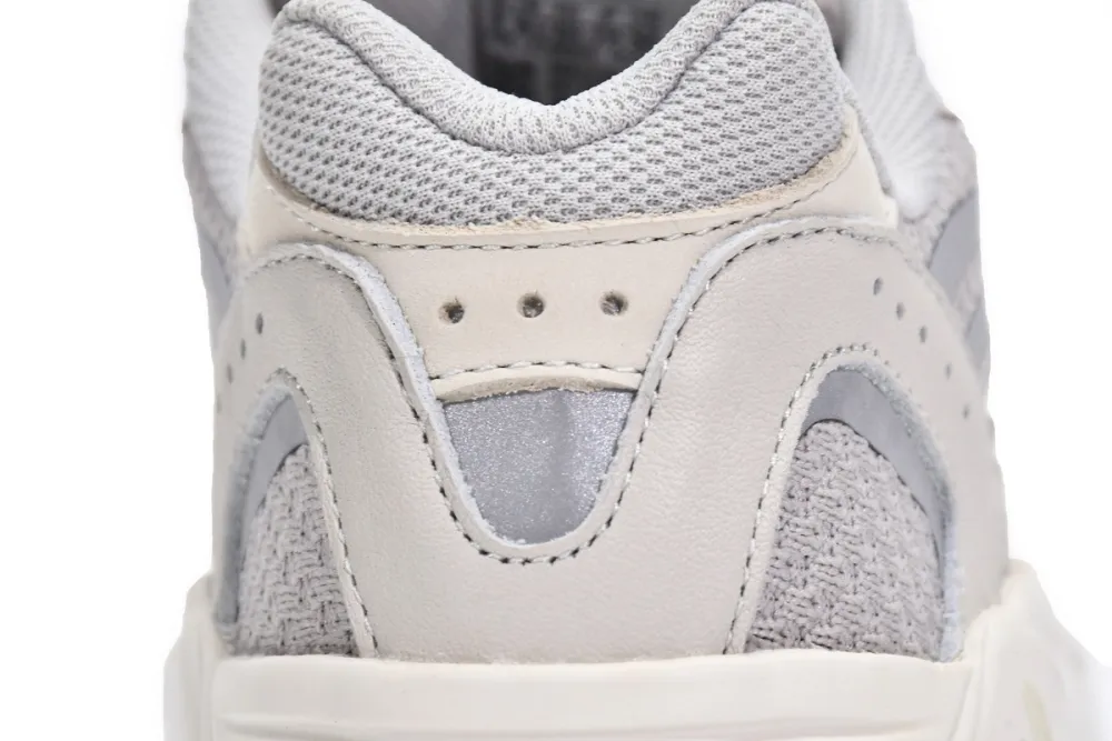  Adidas Yeezy Boost 700 V2 Cream GY7924