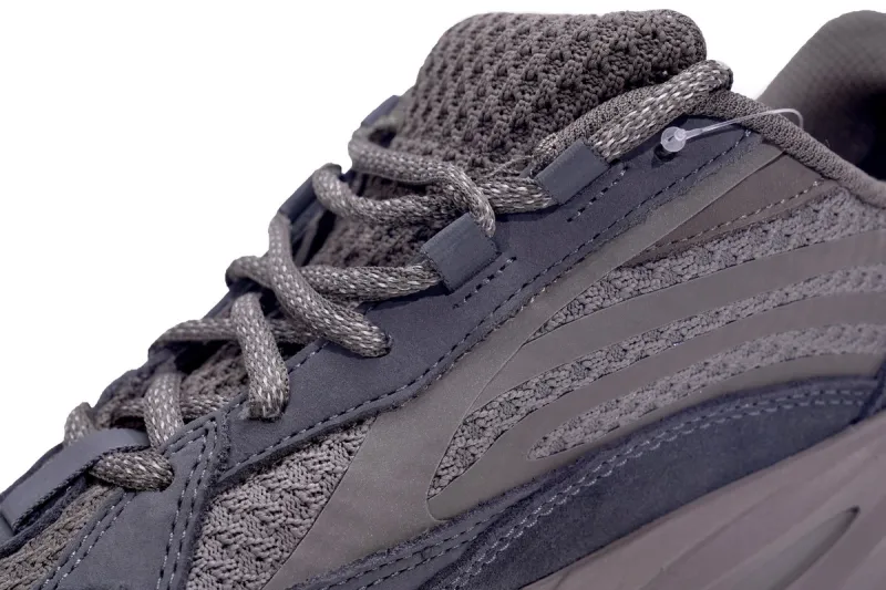  Adidas Yeezy Boost 700 V2 Enflame Amber Mauve GZ0724