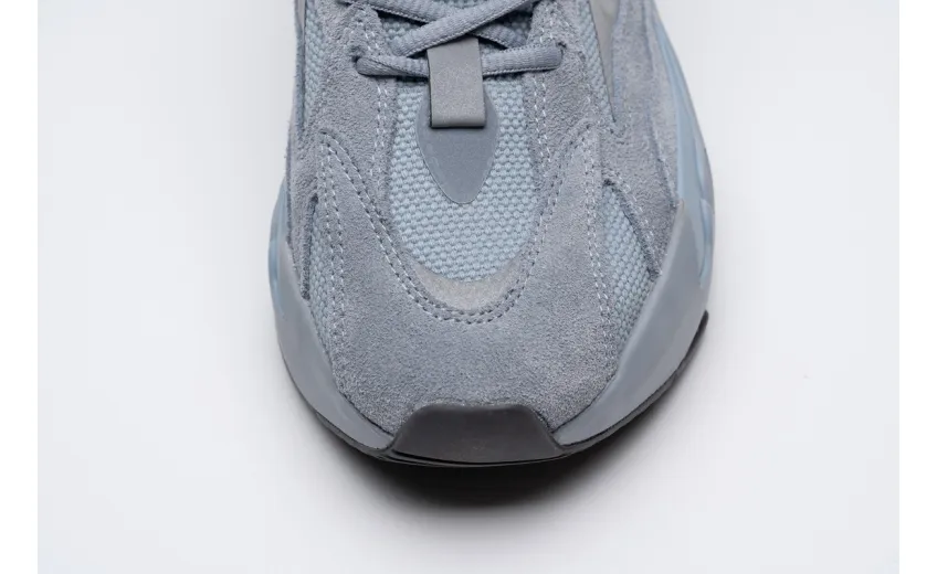  Adidas Yeezy Boost 700 V2 “Hospital Blue”Basf Boost FV8424