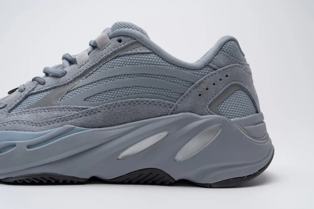  Adidas Yeezy Boost 700 V2 “Hospital Blue”Basf Boost FV8424