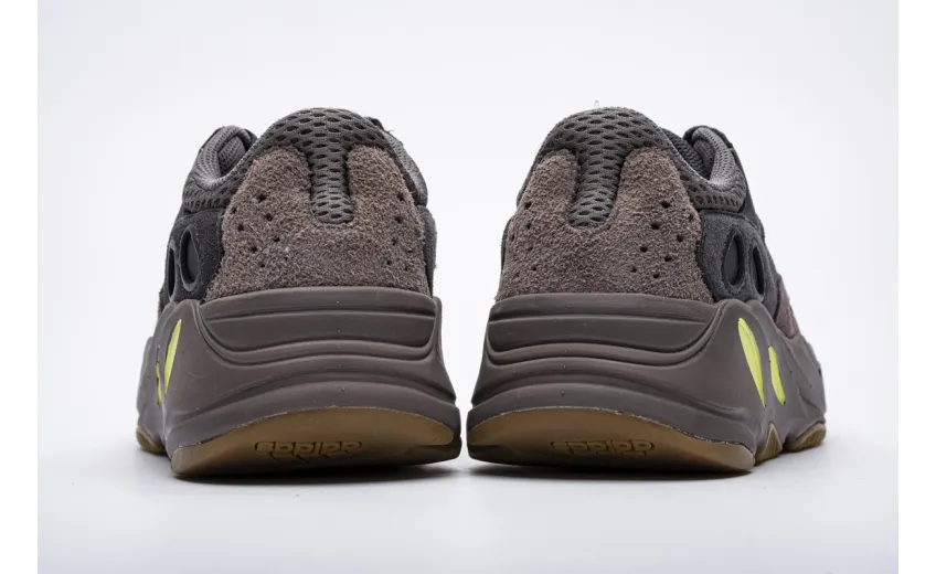  Adidas Yeezy Boost 700“Mauve” EE9614