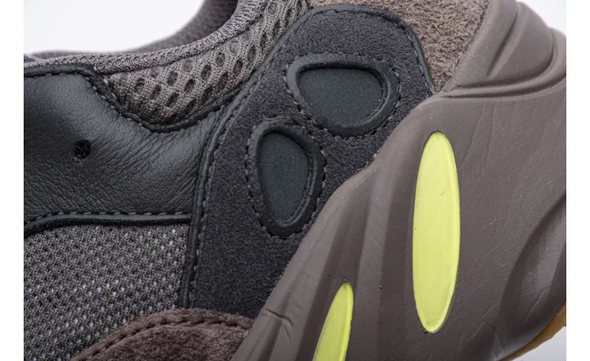  Adidas Yeezy Boost 700“Mauve” EE9614