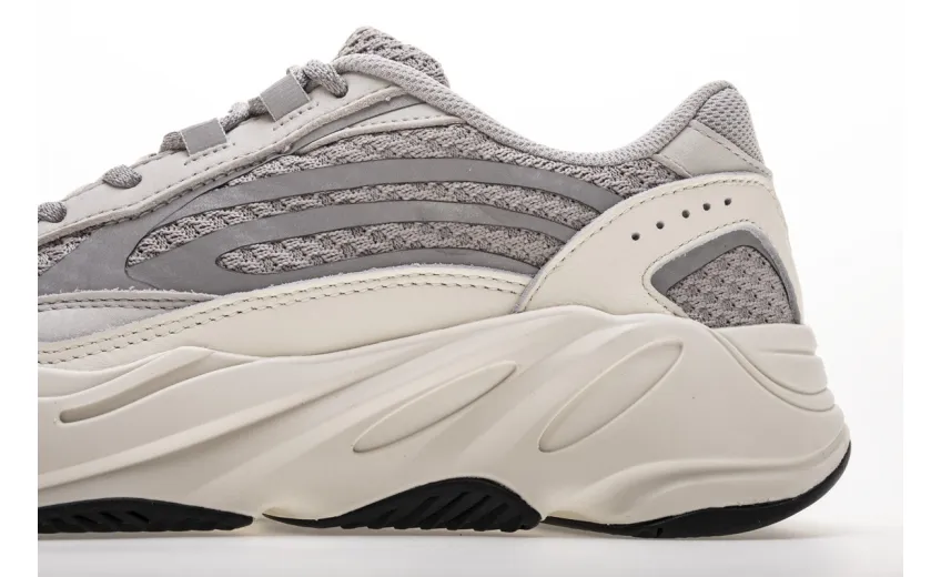  Adidas Yeezy Boost 700 V2 “Static” White Grey EF2829