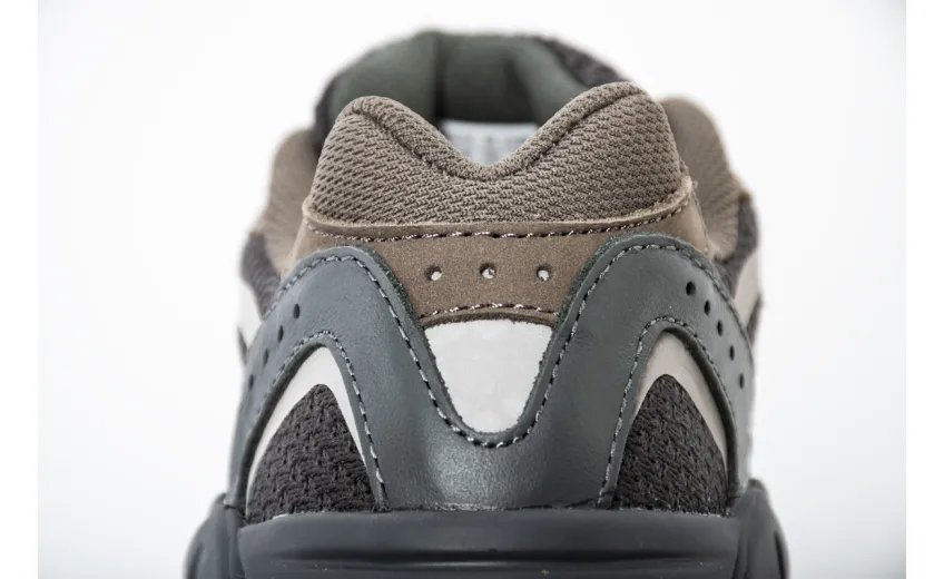  Adidas Yeezy Boost 700 V2 “Static” Brown EG6860