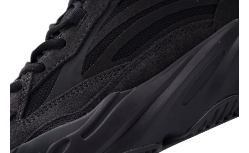  Adidas Yeezy Boost 700 V2 Vanta Black FU6684