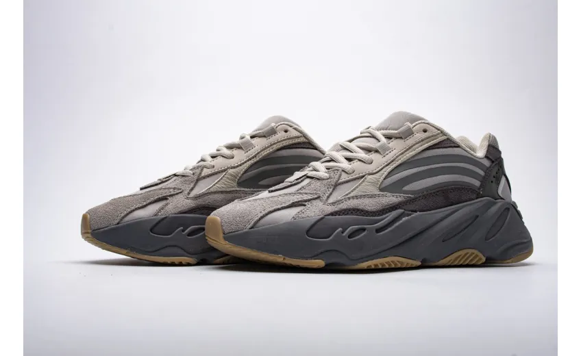  Adidas Yeezy Boost 700 V2 “Tephra” FU7914 