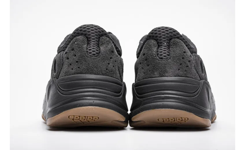  Adidas Yeezy Boost 700“Utility Black” FV5304