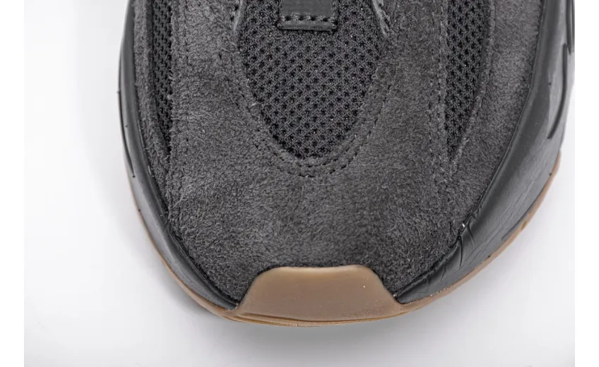  Adidas Yeezy Boost 700“Utility Black” FV5304