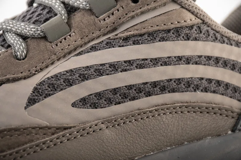  Adidas Yeezy Boost 700 V2“Geode” Brown EG6860