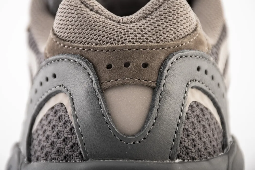  Adidas Yeezy Boost 700 V2“Geode” Brown EG6860